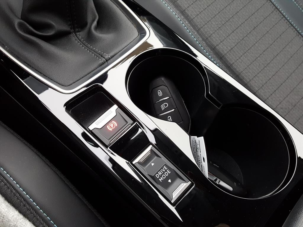 Peugeot 208 1.2 puretech 100pk allure pack navigatie | apple carplay & andr