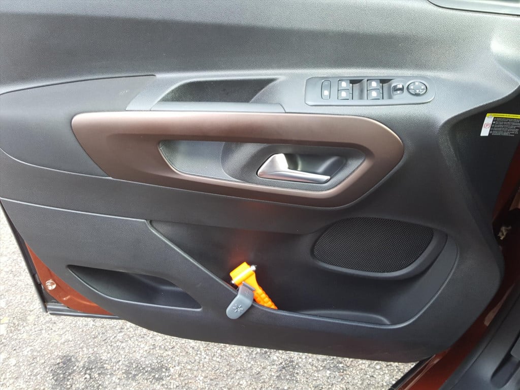Peugeot Rifter gt-line 1.2 pt-130pk (vol)automaat (eat8) 5-pers. full optio