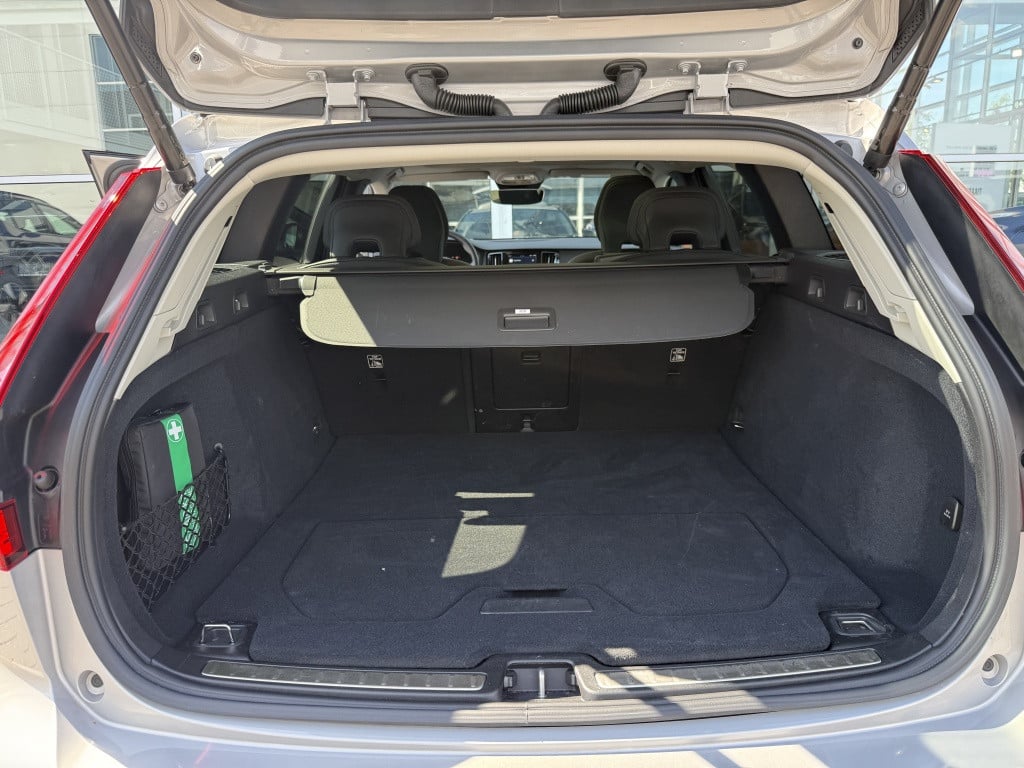 Volvo V60 v60 t6 twin engine awd plus dark