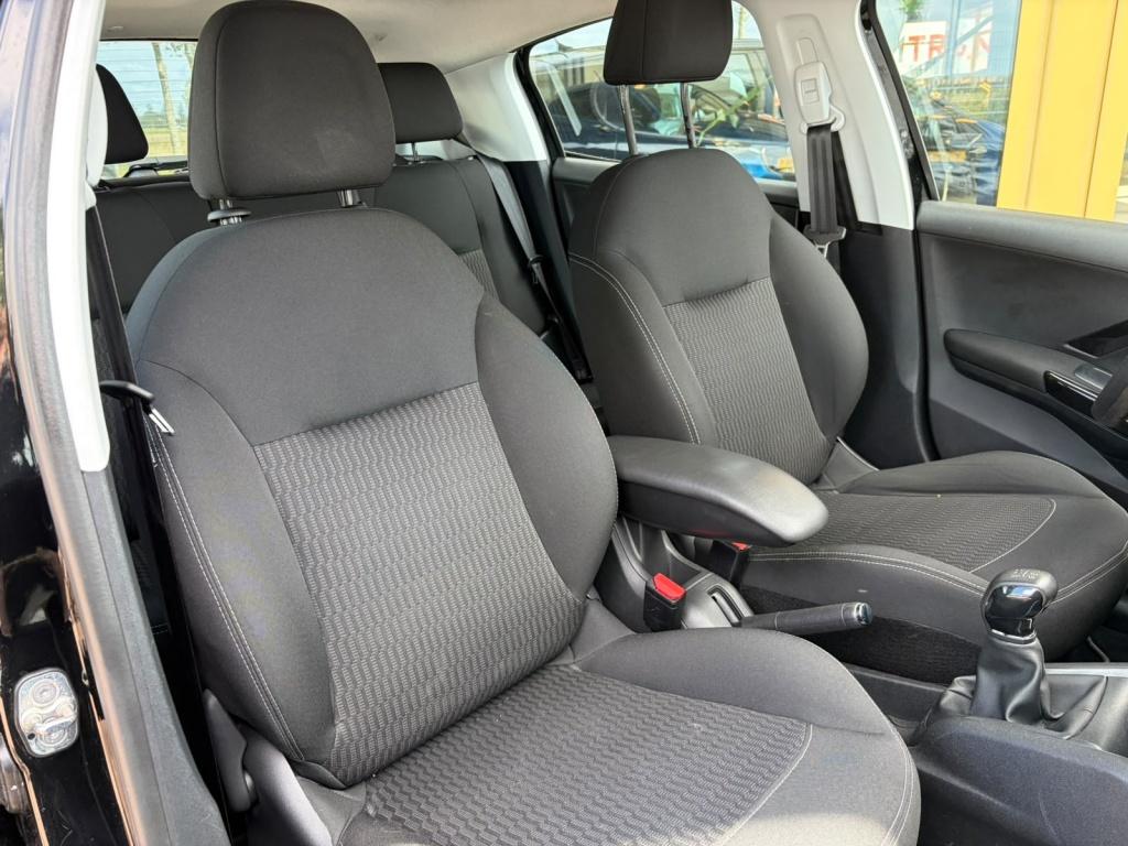 Peugeot 208 1.2 puret. blue lion