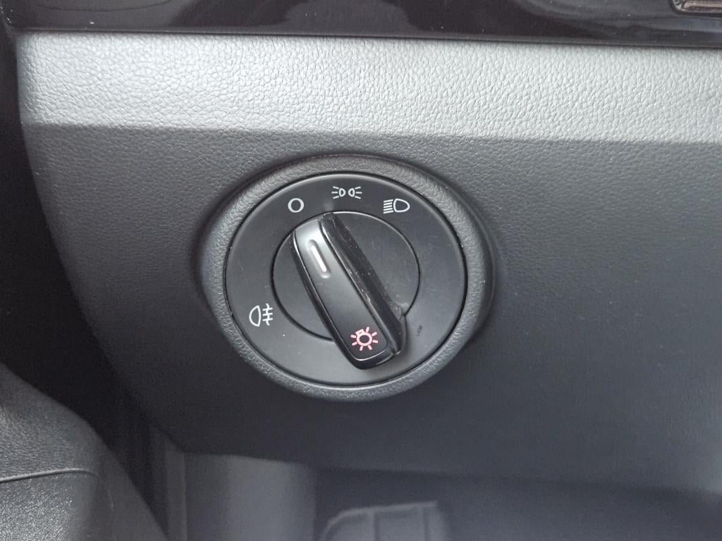 Volkswagen UP! 1.0 move | radio | navi | rijklaar inclusief 1 jaar bovag ga