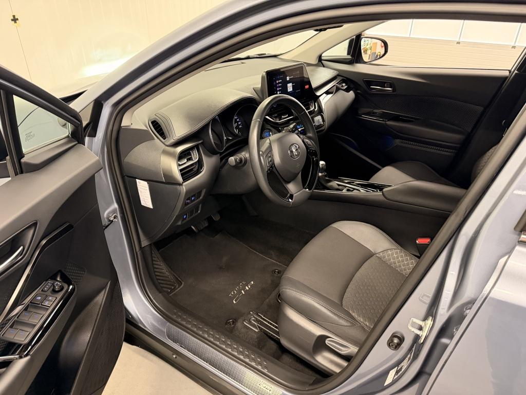 Toyota C-hr 1.8 hybrid dynamic | camera | navigatie |
