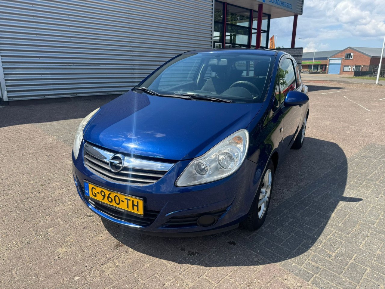 Opel corsa 2009  1750 euro