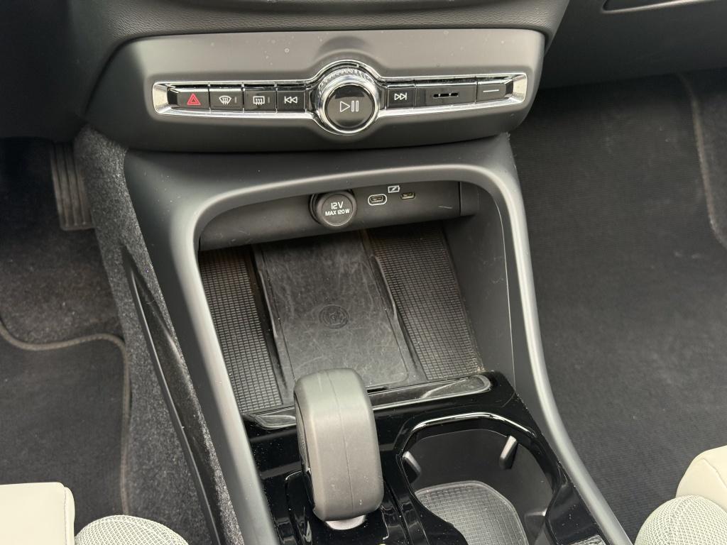 Volvo Ex40 single extended range ultra 82 kwh/252pk| full options !!