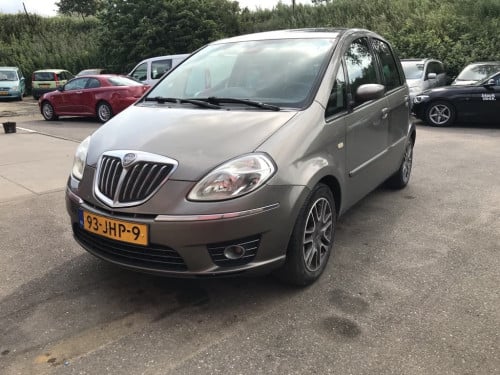 Lancia Musa 1.4-16v platino