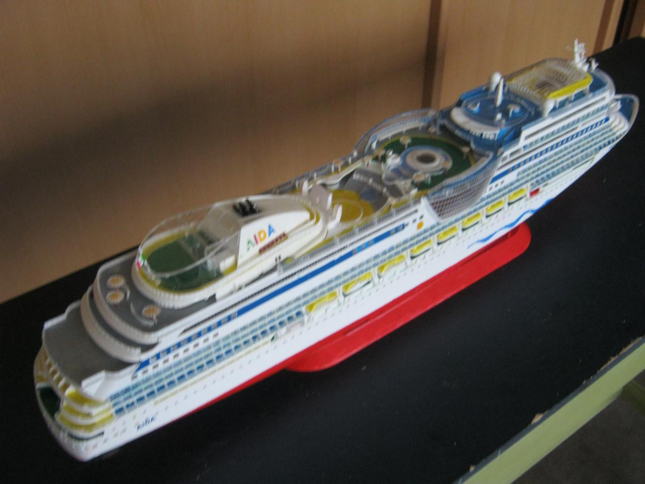 Modelschip AIDA.