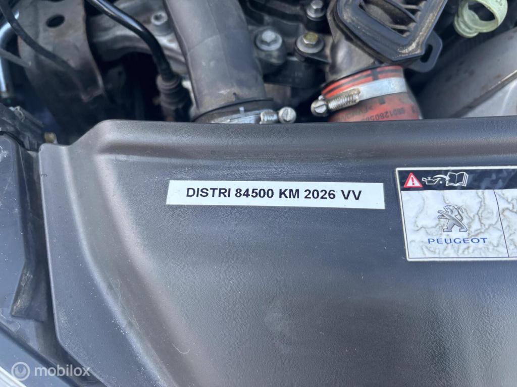 Peugeot 208 1.2 puretech signature 110pk