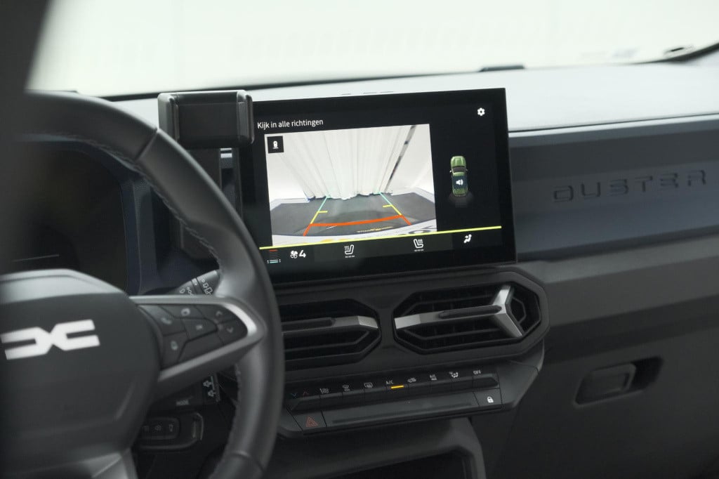 Dacia Duster mild hybrid 130 expression | camera | stoelverwarming | apple 