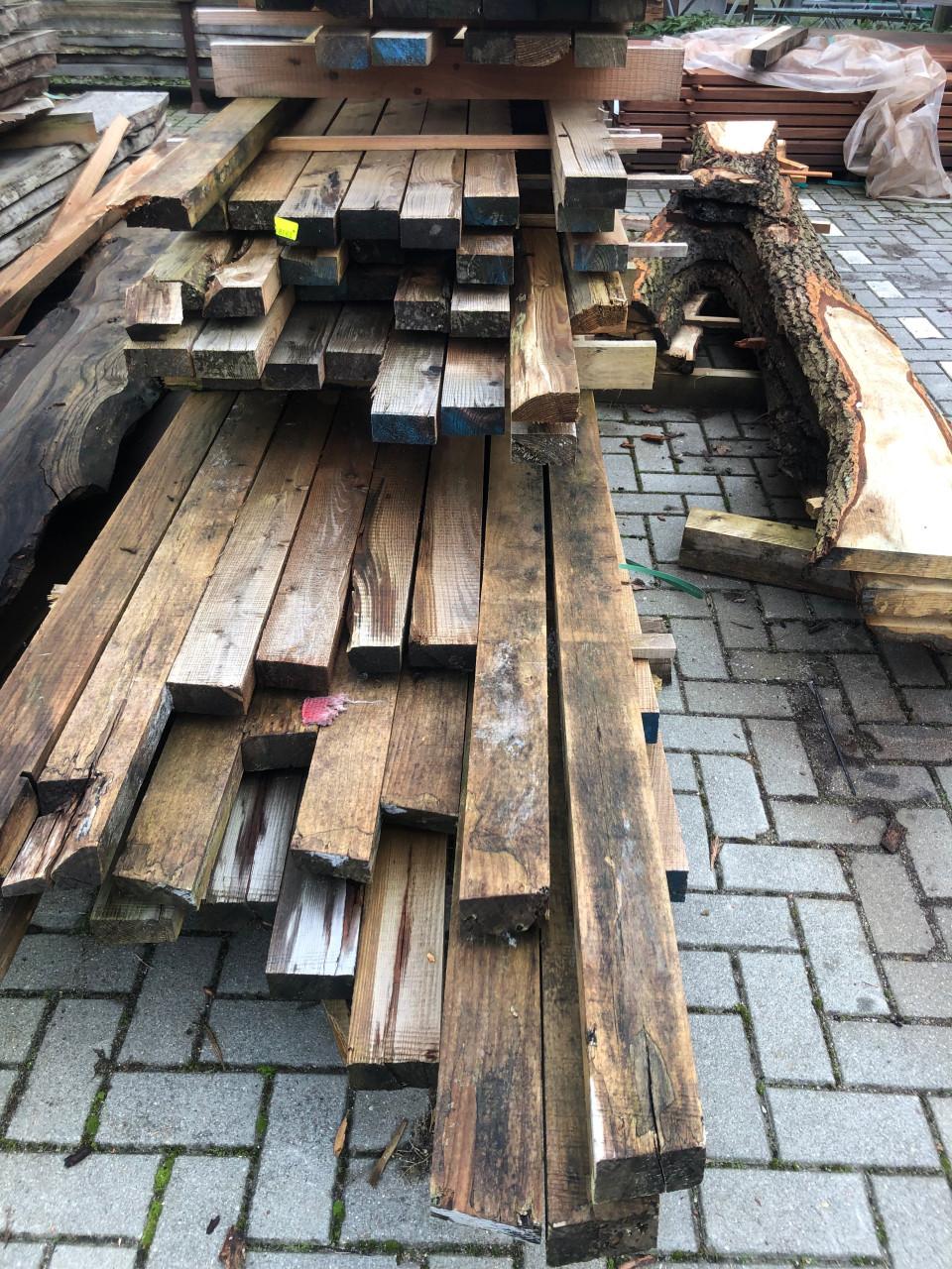 Partij b keus balken 4-5 x 10 x 200-400 voor 100 euro, gereserveerd