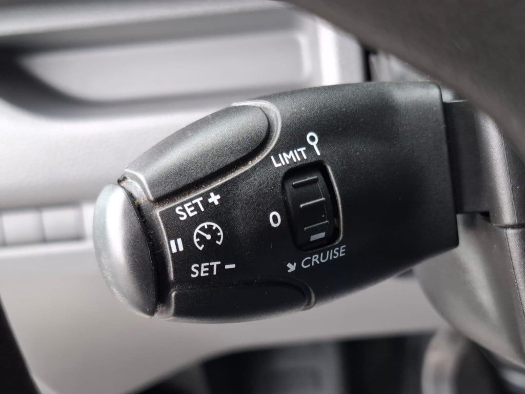 Opel Vivaro 1.5 cdti l2h1 edition l3h1 / airco / cruise controle / 3 zits /