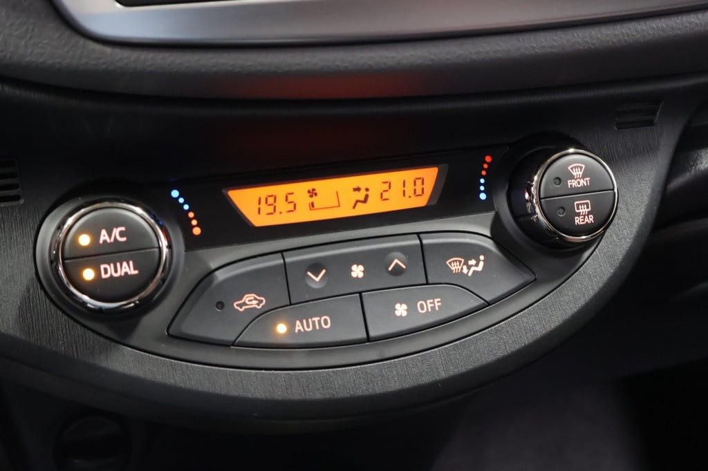 Toyota Yaris 1.3 vvt-i dynamic