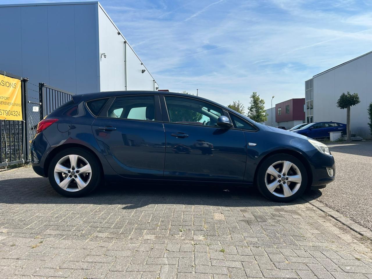 Opel Astra 1.4 Turbo Edition Airco Cruise 17" LM Regensensor Opel Eye APK