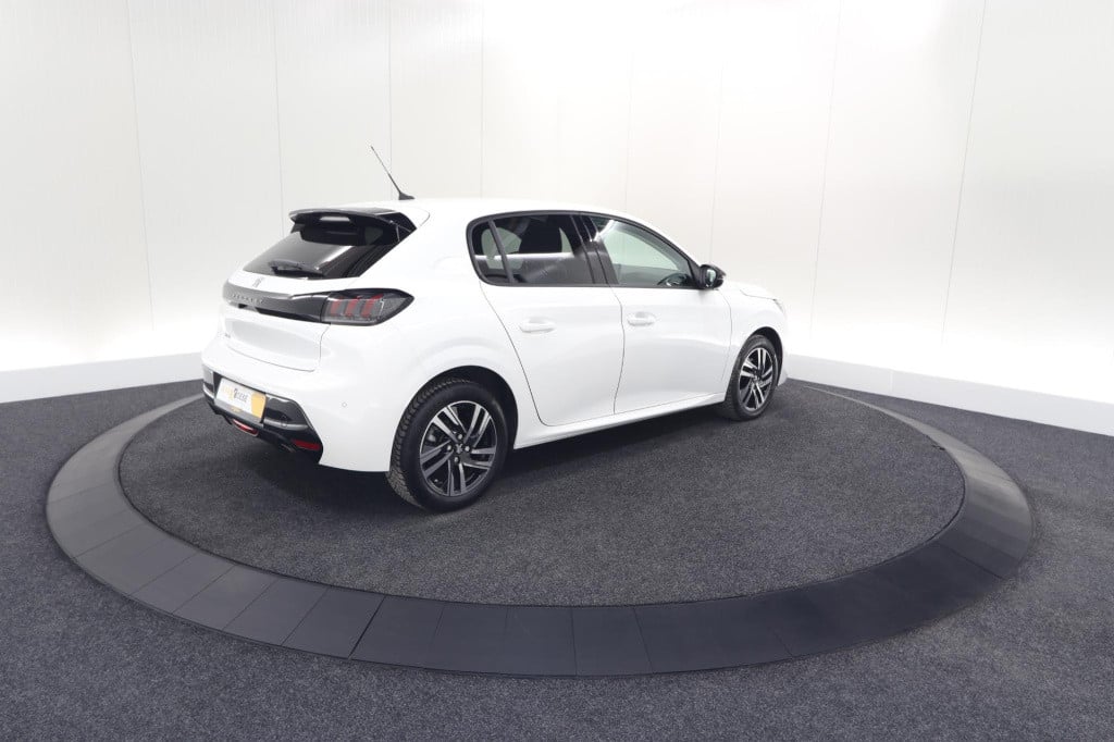 Peugeot 208 puretech 100 allure pack | camera | apple carplay | stoelverwar