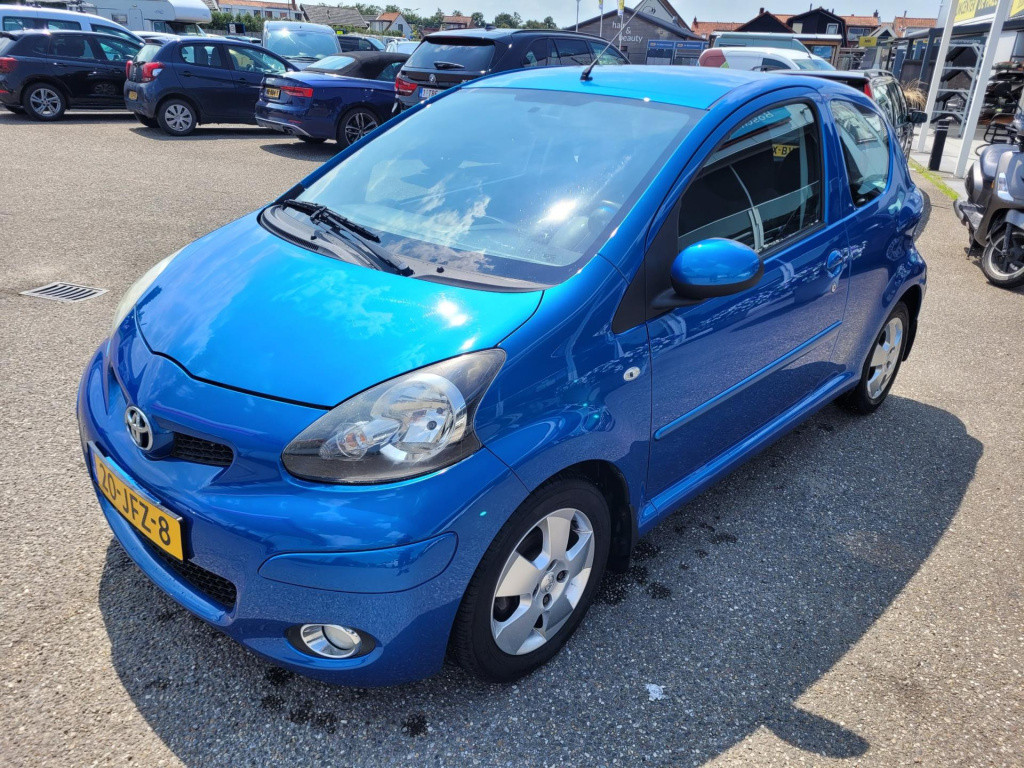 Toyota Aygo 1.0-12v dynamic blue airco