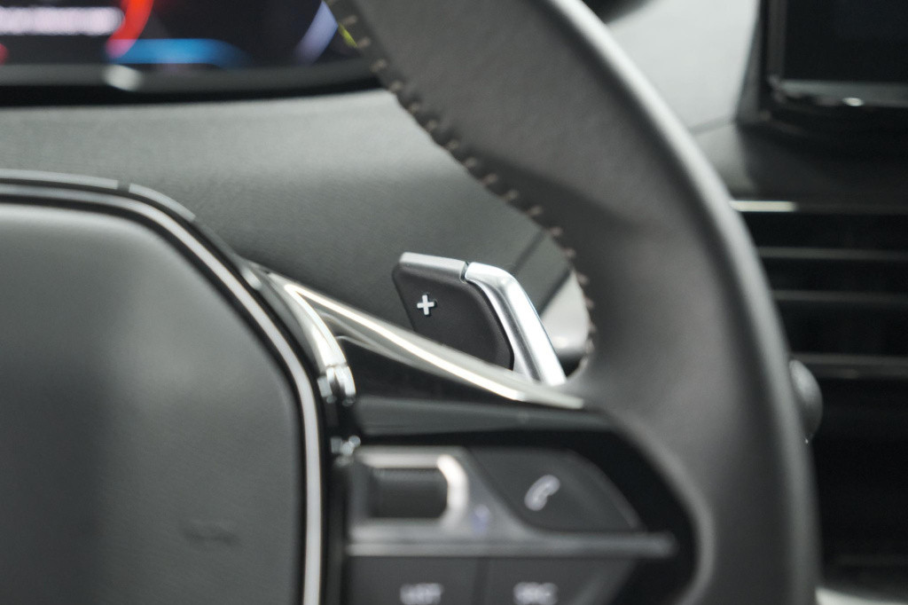 Peugeot 5008 hybrid 136 e-dsc6 allure | camera | apple carplay | navigatie 