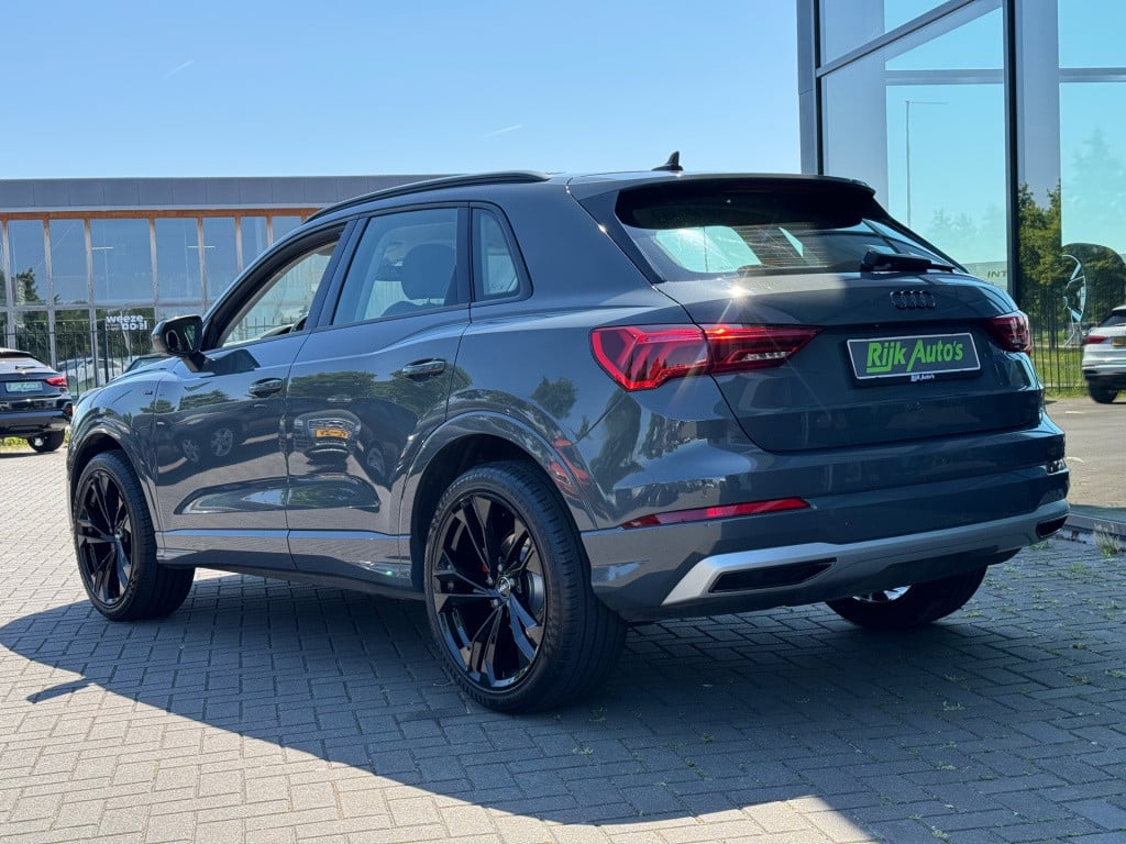 Audi Q3 35 tfsi advanced * matrix led * keyless * trekhaak