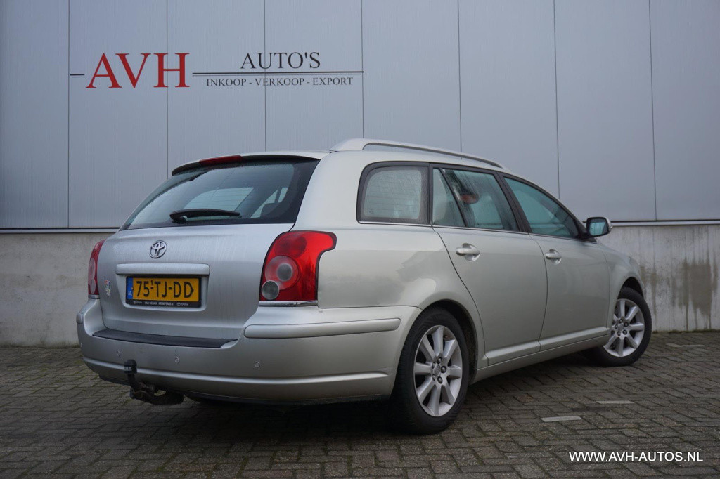 Toyota Avensis wagon 2.0 d-4d-f luna