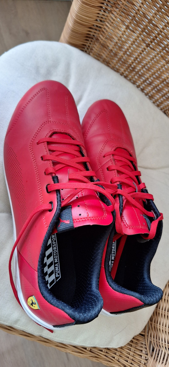 Rode Ferrari schoenen maat 43 / Puma