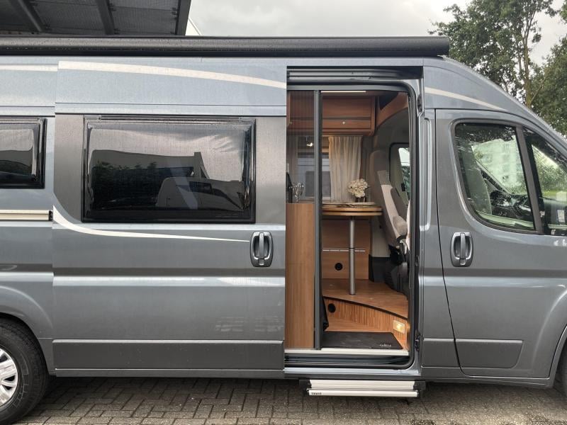 Camper