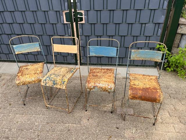 8 Bistrostoeltjes, metaal