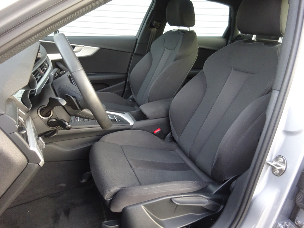 Audi A4 limousine 35 tfsi sport lease edition schuifdak climate / cruise co