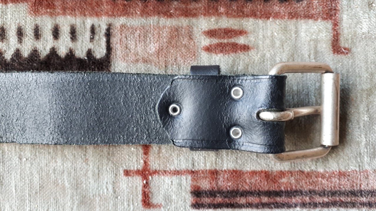 Nieuw lederen riem L= 95 cm.