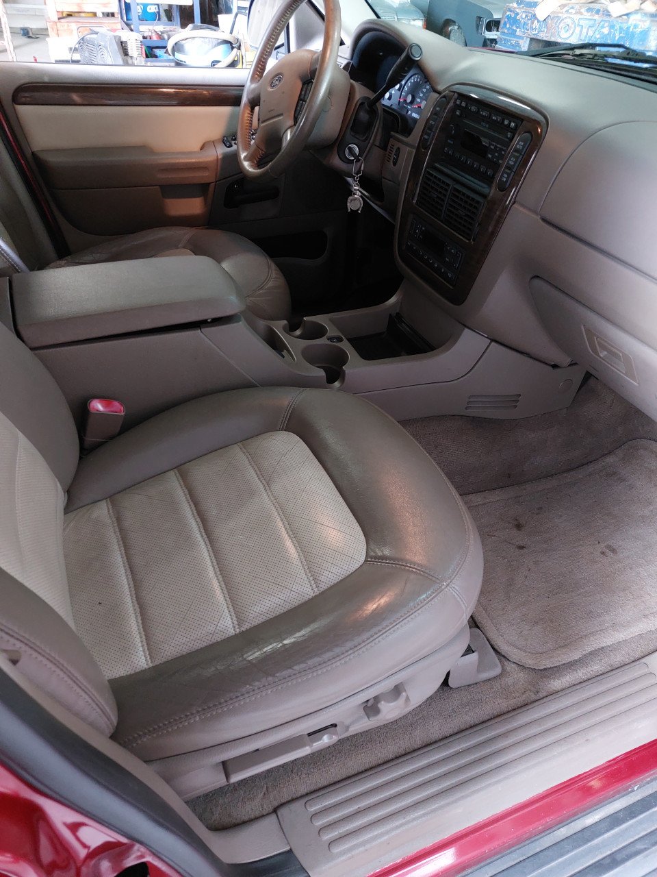 Ford Explorer V8 Jeep