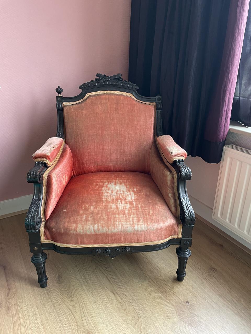 Kleine klassieke fauteuil opknapper