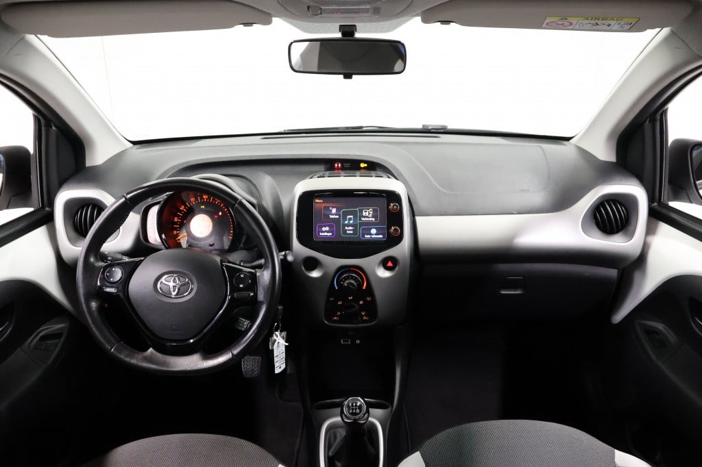 Toyota Aygo 1.0 vvt-i x-nav