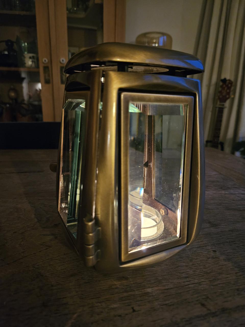 Prachtige nieuwe messing graflantaarn of graflicht