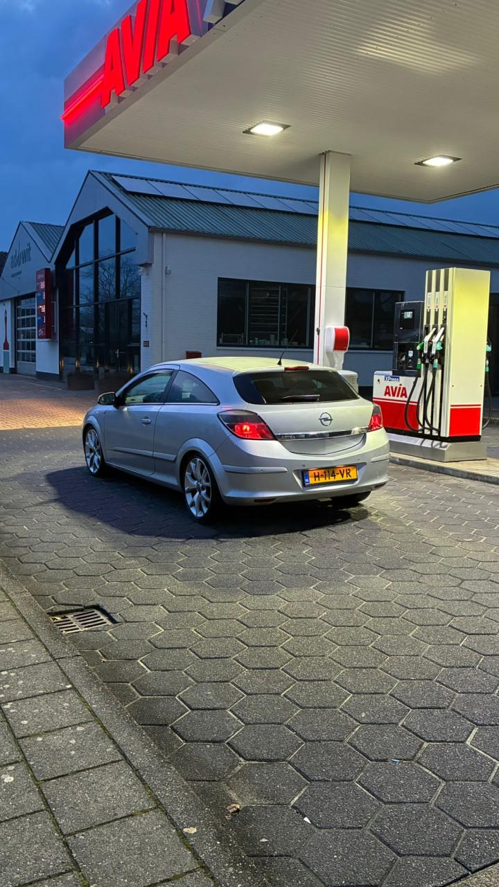 Opel Astra GTC 1.6 Business