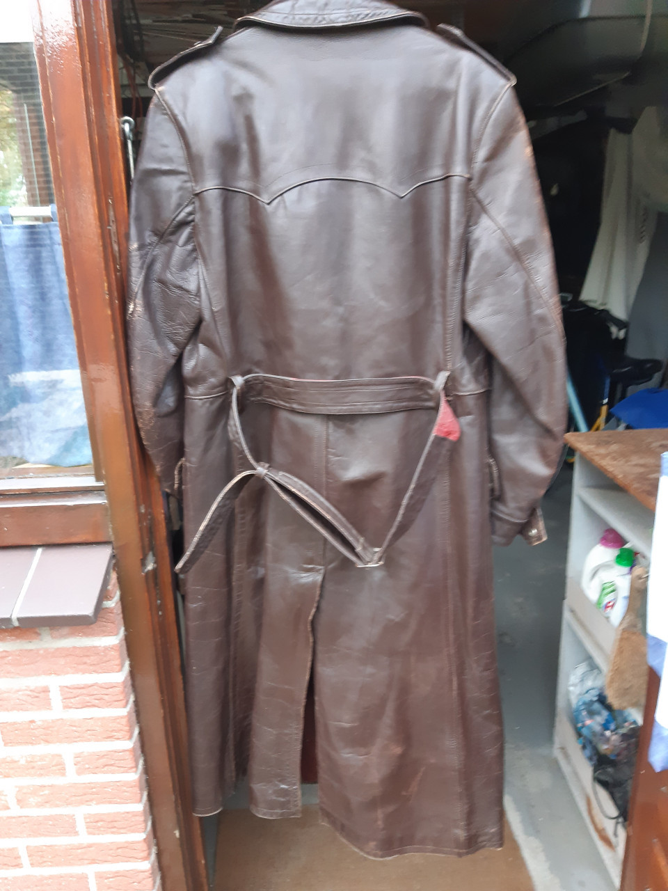 Te koop in Vlissingen; oude leren jas