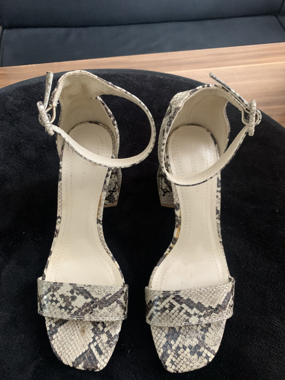 Sandalen maat 37