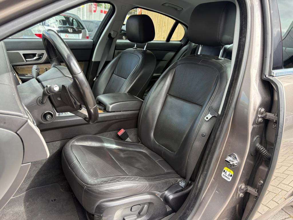 Jaguar XF 3.0 v6 luxury