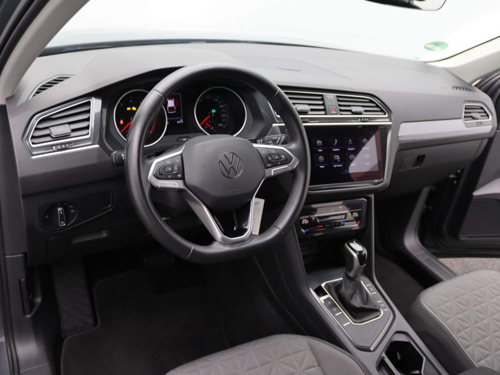 Volkswagen Tiguan 1.5 tsi life | automaat | lmv | climate control | navigat