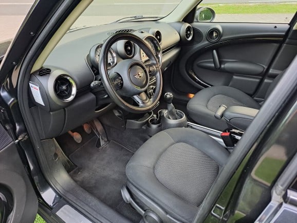 Te koop Mini Countryman van bouwjaar 2010   (€. 7.000,-- ZO MEENEEMPRIJS)