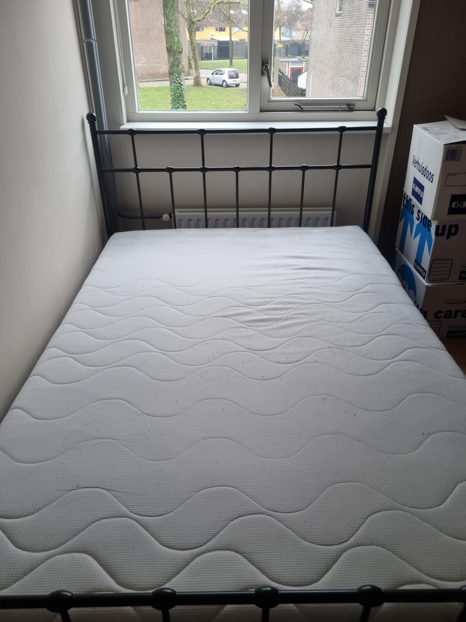 Tweepersoonsbed 140x200