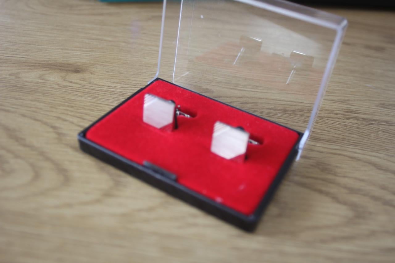 Goudkleurige manchetknopen