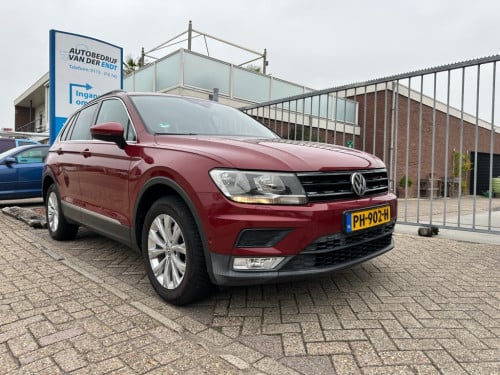 Volkswagen Tiguan 1.4 tsi act connected series elec. trekhaak camera elec. 