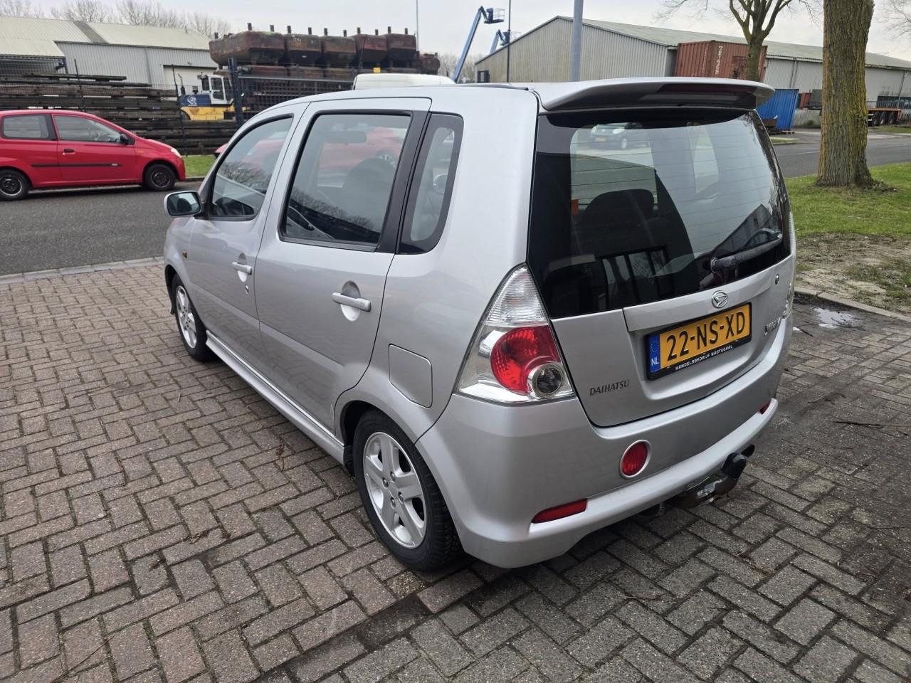 Te koop: Daihatsu YRV 1.3 16v – €1.250