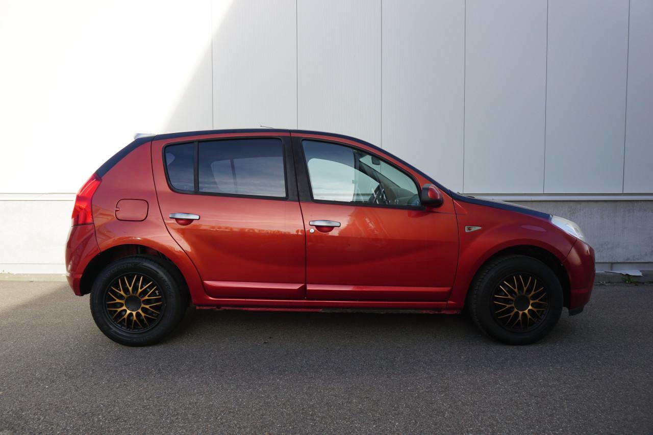 Dacia Sandero, 1.6 Lauréate - Airco / Elektr. ramen / Trekhaak / NAP