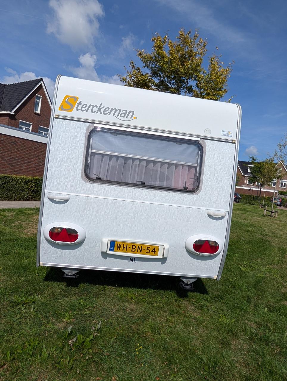 Sterckemann Starlett 370 DD / lichtgewicht / stapelbed / 4-p