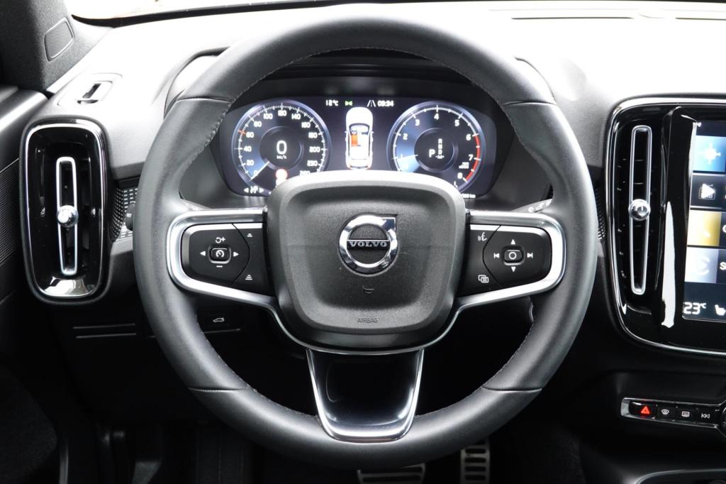 Volvo XC40 1.5 t3 r design 163pk
