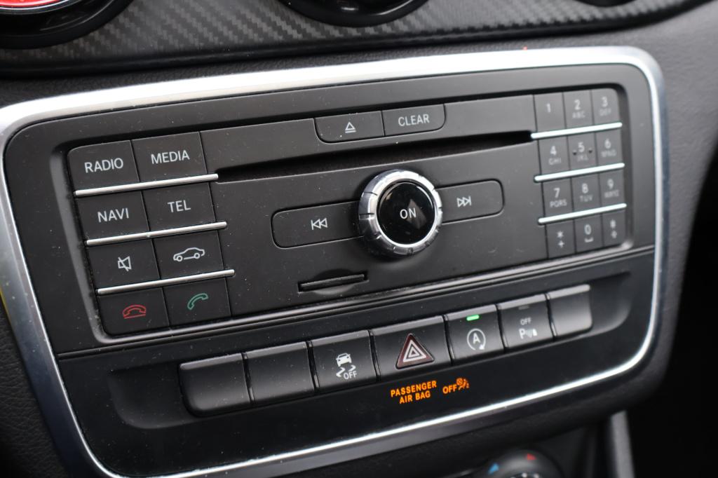 Mercedes-Benz Cla amg 45 4matic l 361 pk l dealer onderhouden l panoramadak