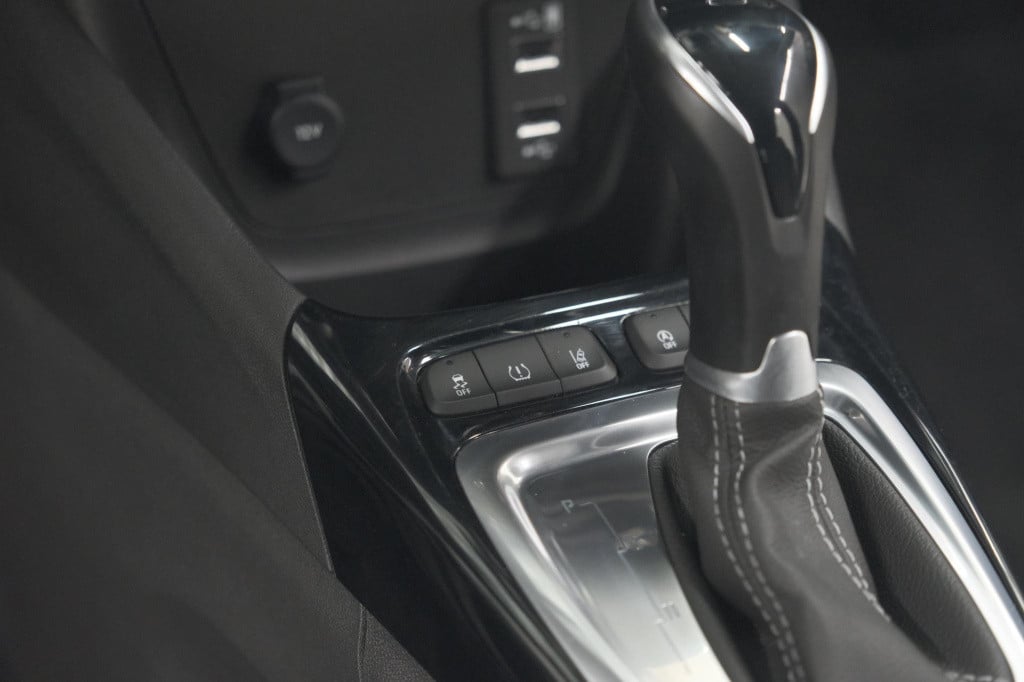 Opel Crossland X turbo 130 at6 elegance | camera | parkeersensoren | naviga