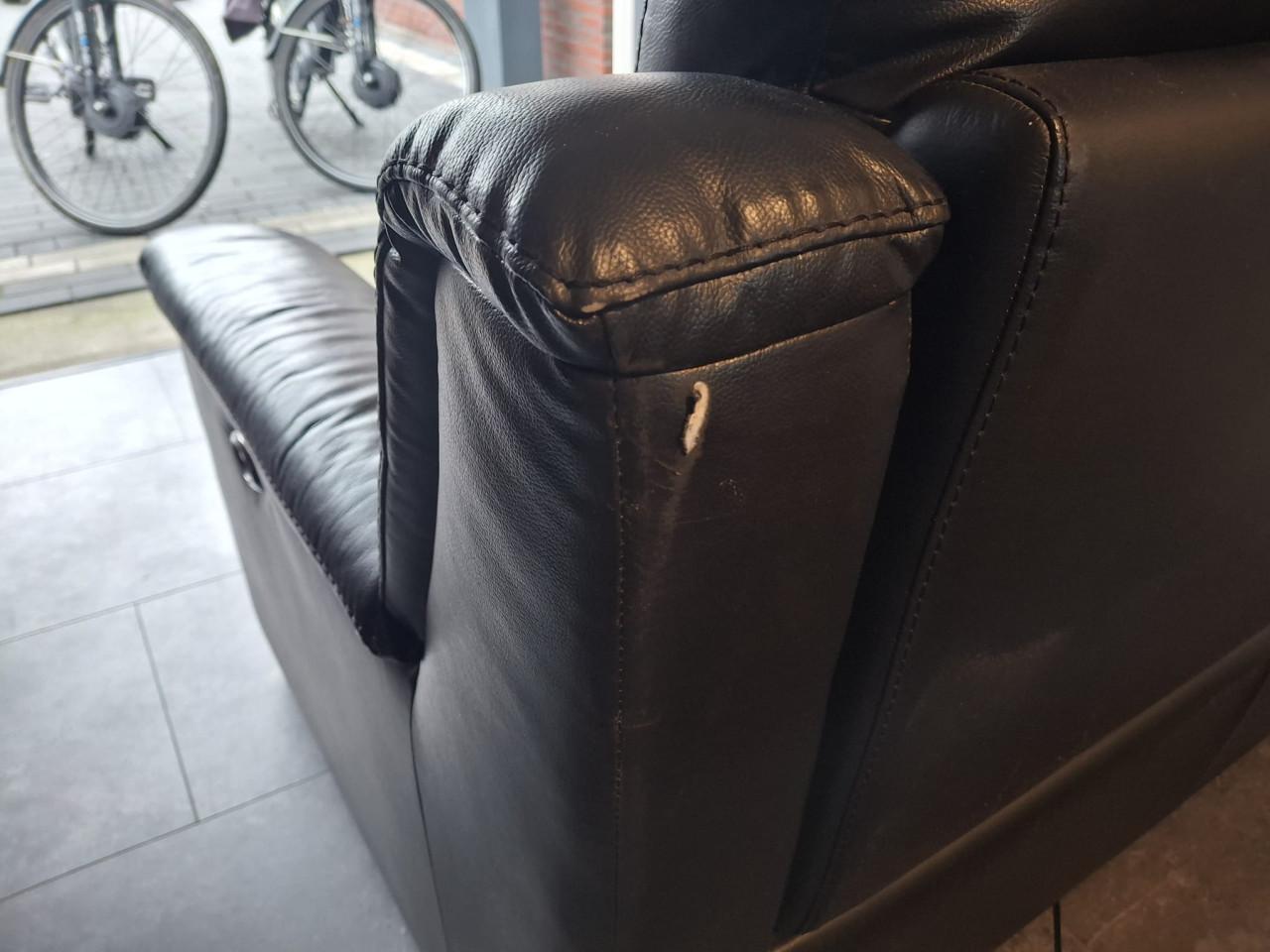 Zwarte 2 zits relaxt bank