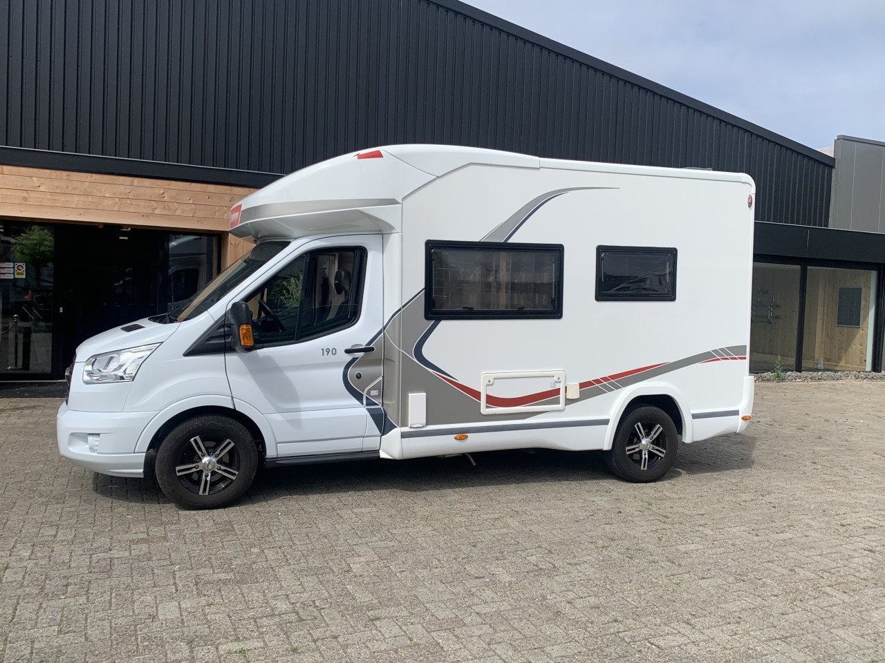Challenger190 Genesis ( Unieke indeling , Compact ,Nieuwstaat)