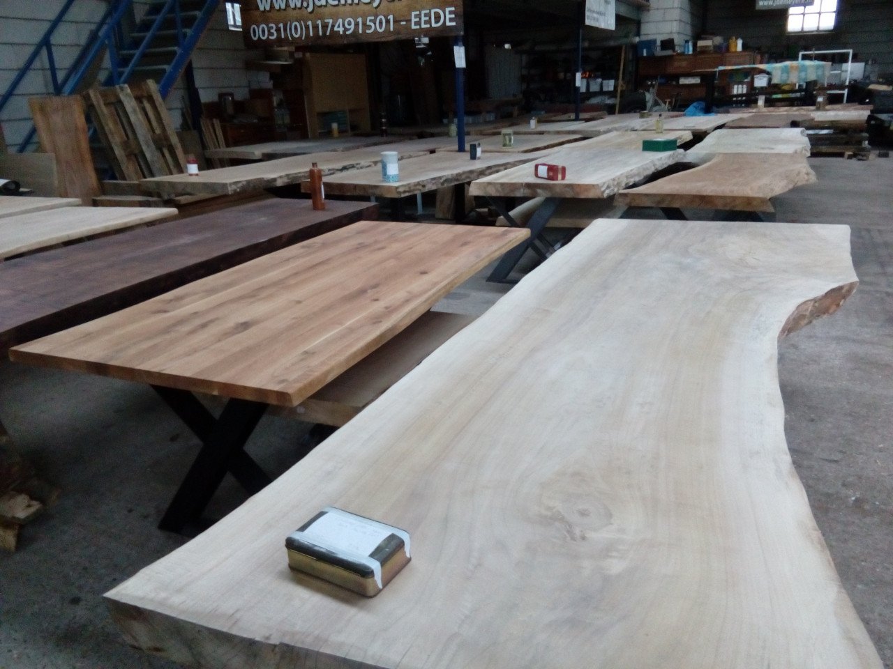 Boomstamtafels Tafelbladen - Planken in boomstamvorm decoratie bar Salon