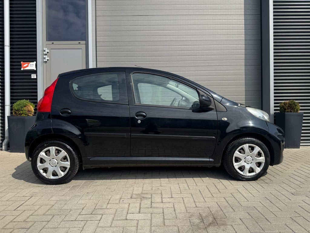 Peugeot 107 1.0-12v xs/nap/apk/airco