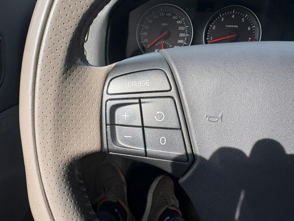 Volvo C70 convertible 2.4 momentum